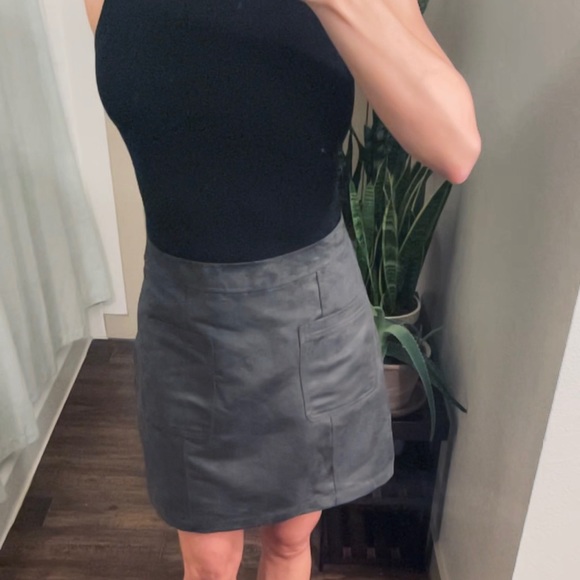 Old Navy High-Waisted Mini Skirt, Faux Suede (x2) - Picture 2 of 6
